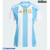 Camisa de Futebol Argentina Equipamento Principal Mulheres Copa America 2024 Manga Curta